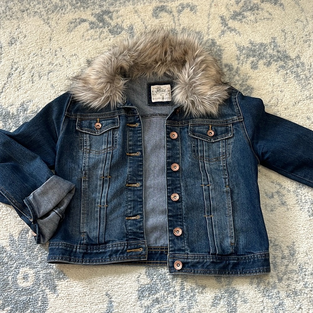 Denim jacket with faux fur collar